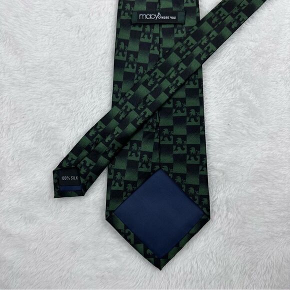 Macy’s Oakland A’s black and green logo necktie - Picture 3 of 5